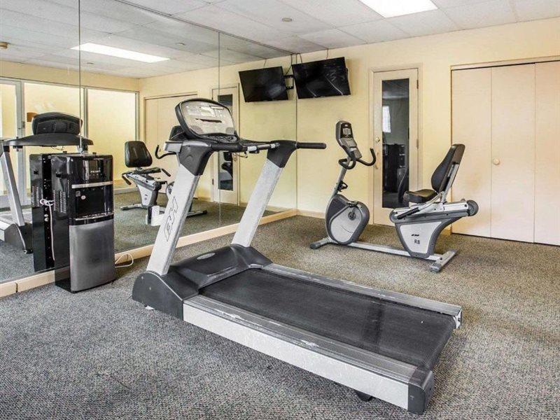 Quality Inn & Suites - Greensboro-High Point Ngoại thất bức ảnh