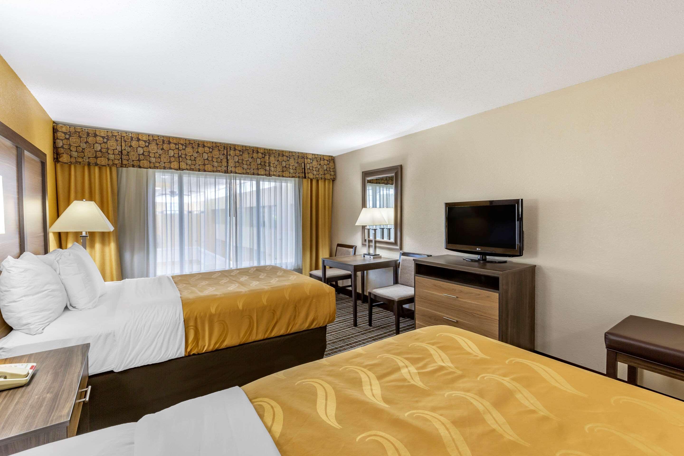 Quality Inn & Suites - Greensboro-High Point Ngoại thất bức ảnh