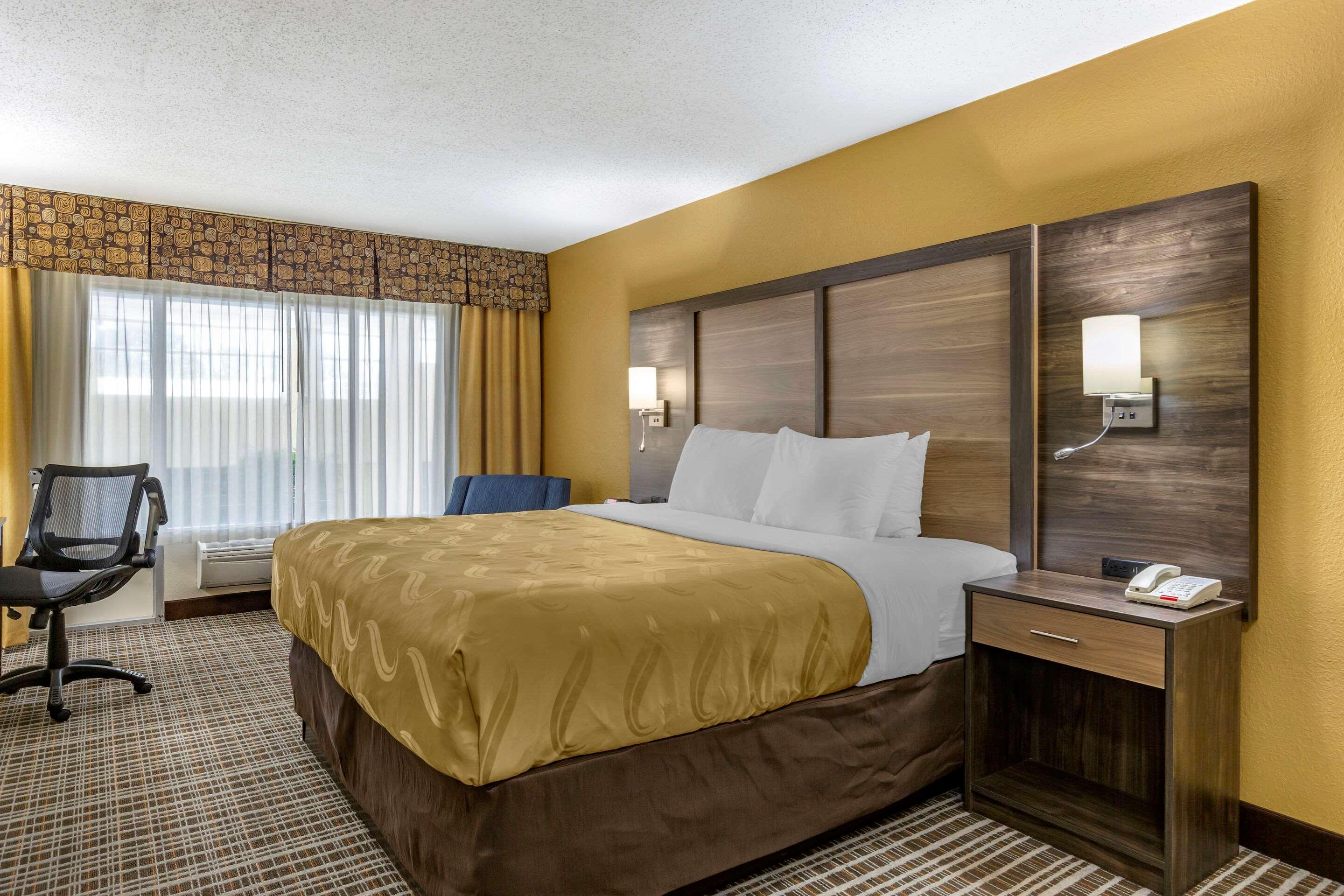 Quality Inn & Suites - Greensboro-High Point Ngoại thất bức ảnh