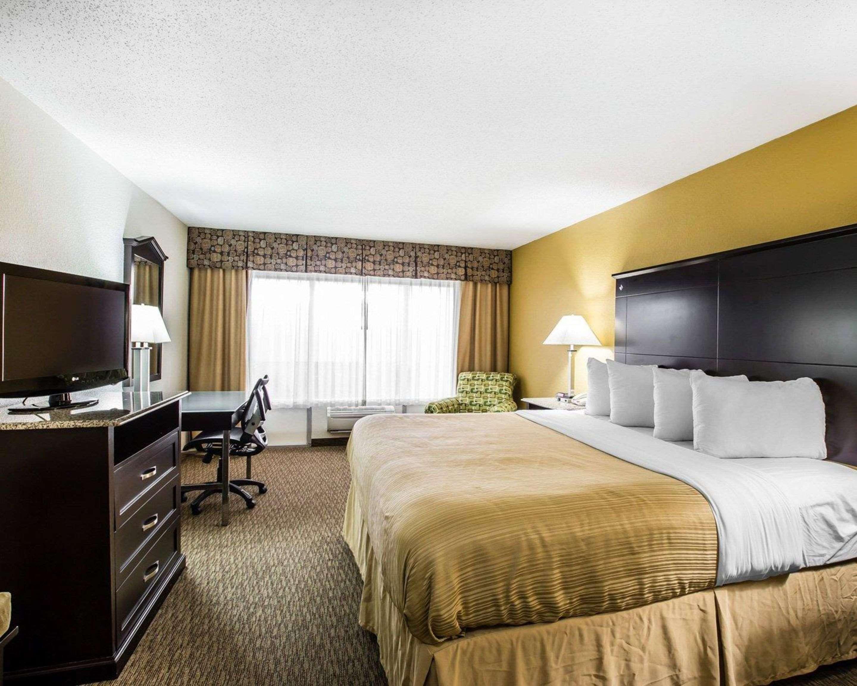 Quality Inn & Suites - Greensboro-High Point Ngoại thất bức ảnh
