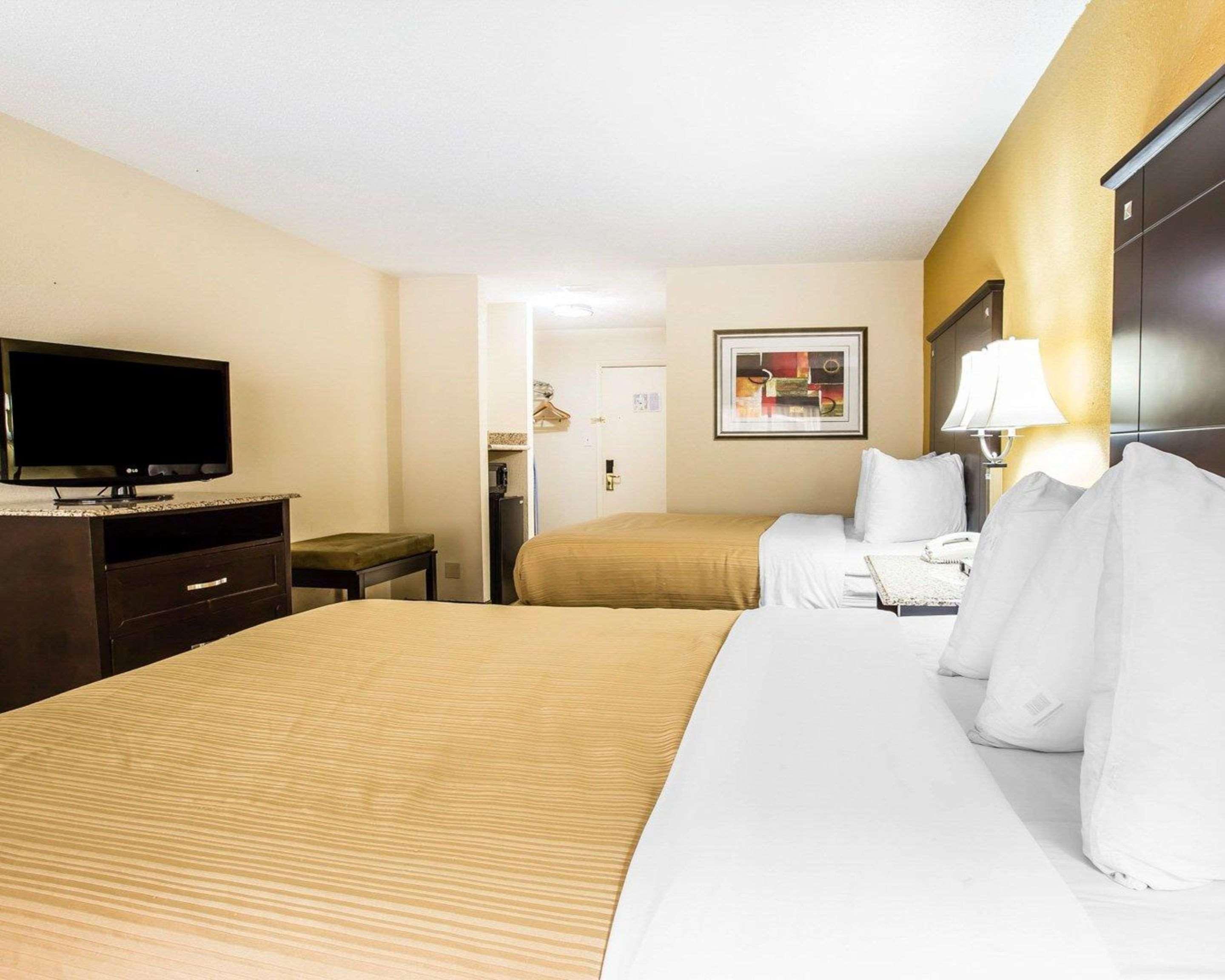 Quality Inn & Suites - Greensboro-High Point Ngoại thất bức ảnh