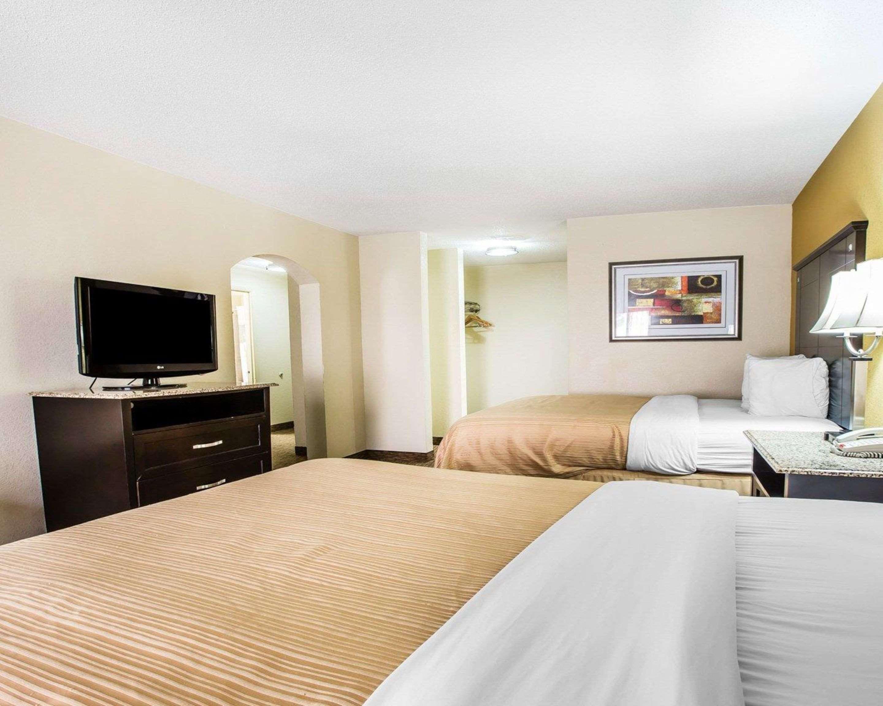Quality Inn & Suites - Greensboro-High Point Ngoại thất bức ảnh