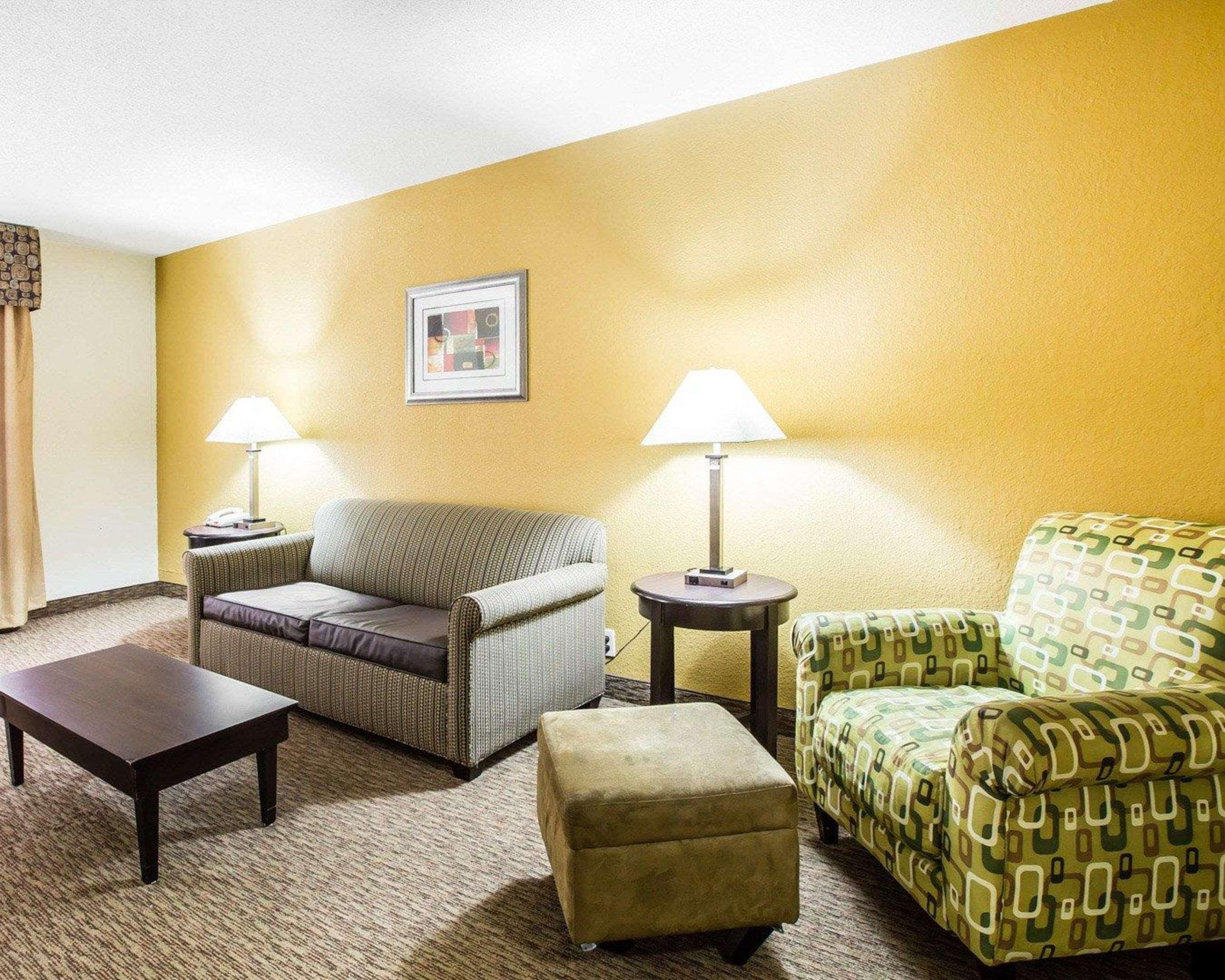 Quality Inn & Suites - Greensboro-High Point Ngoại thất bức ảnh