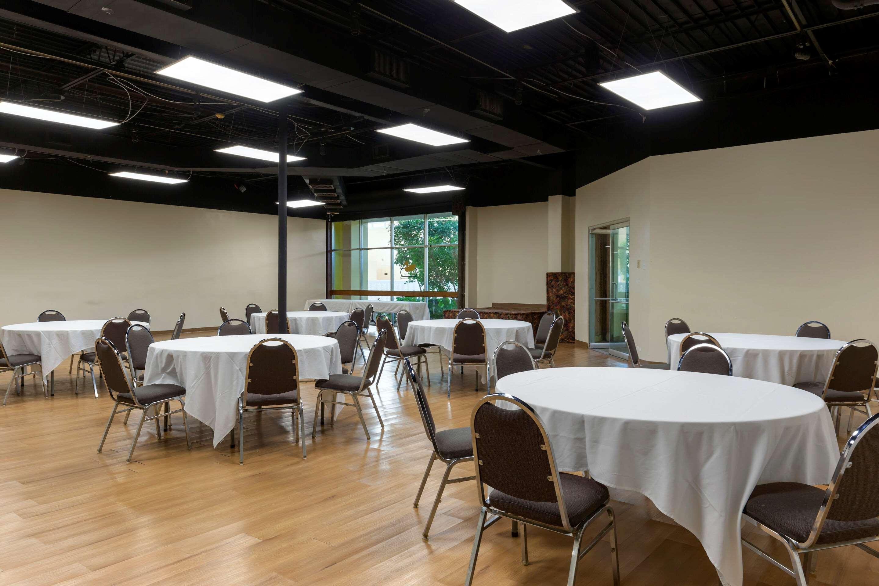Quality Inn & Suites - Greensboro-High Point Ngoại thất bức ảnh