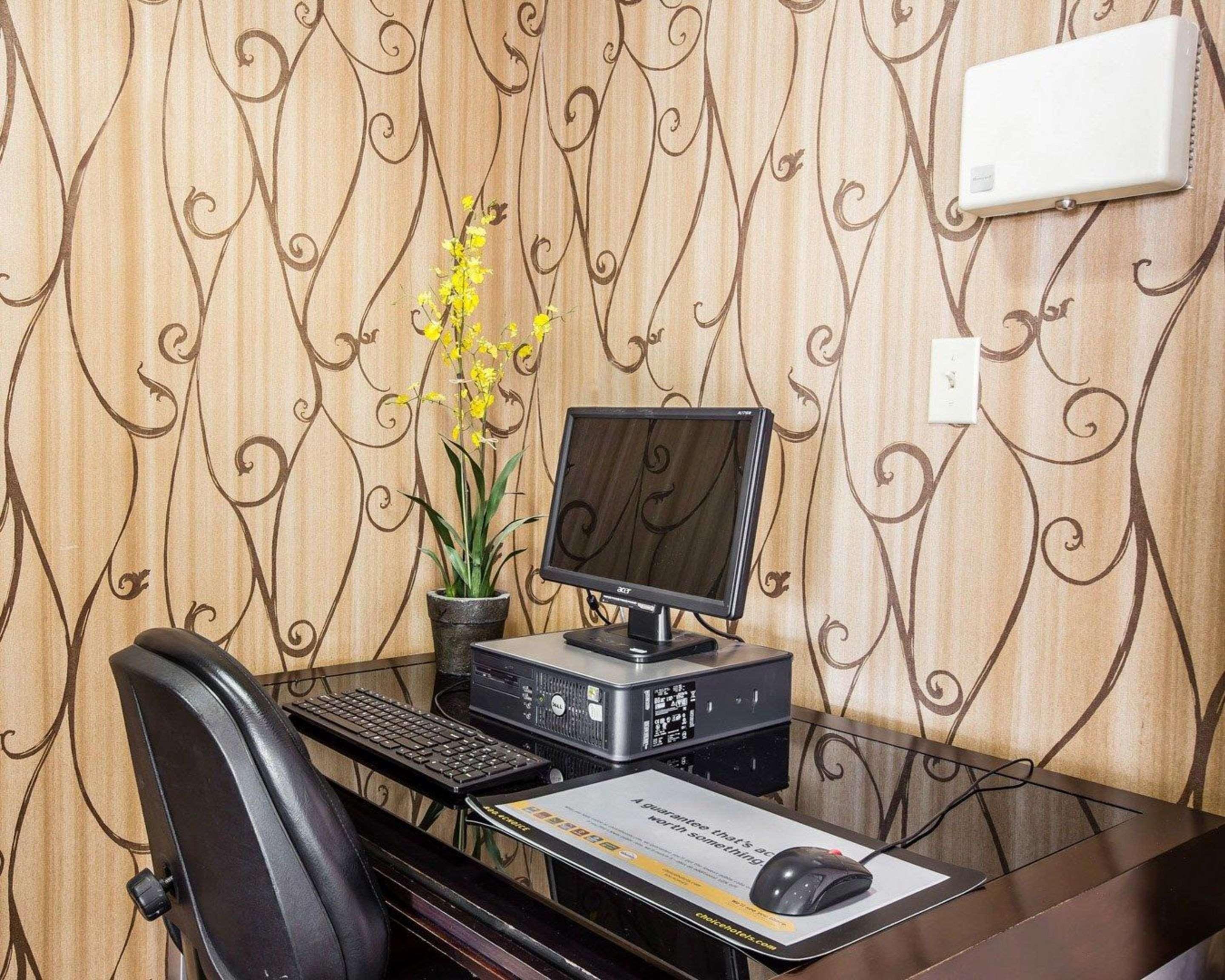 Quality Inn & Suites - Greensboro-High Point Ngoại thất bức ảnh