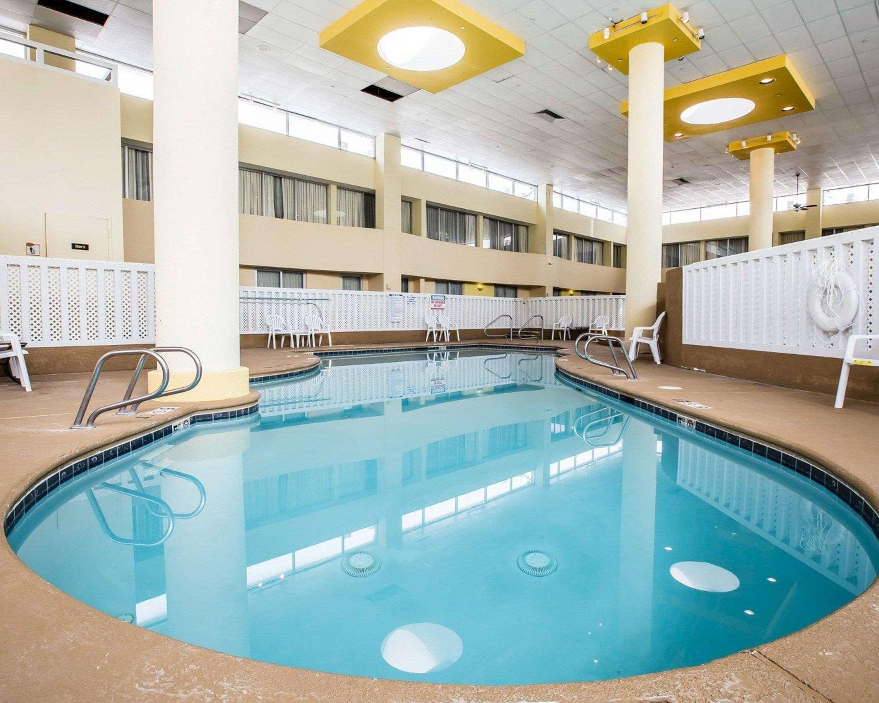 Quality Inn & Suites - Greensboro-High Point Ngoại thất bức ảnh