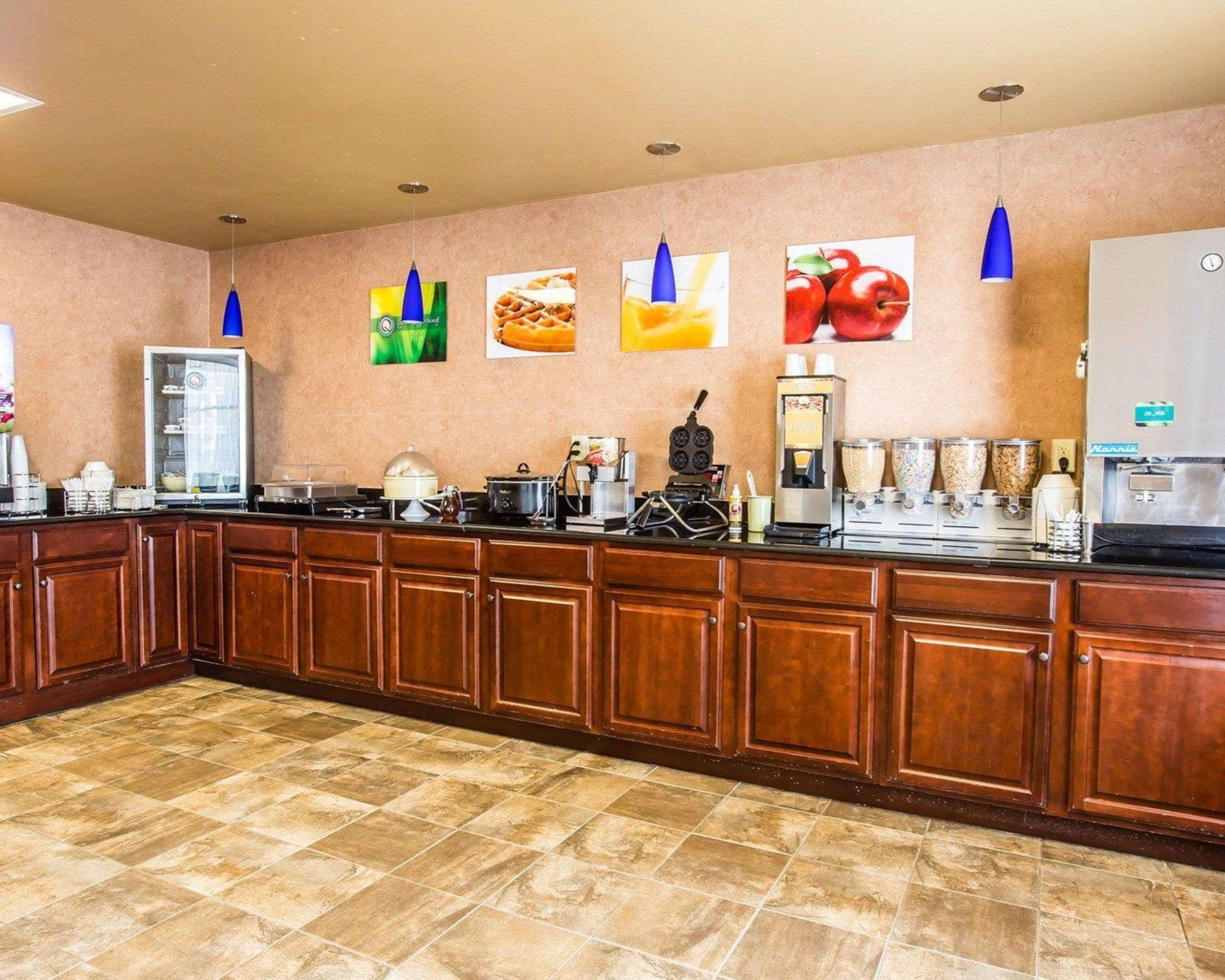 Quality Inn & Suites - Greensboro-High Point Ngoại thất bức ảnh