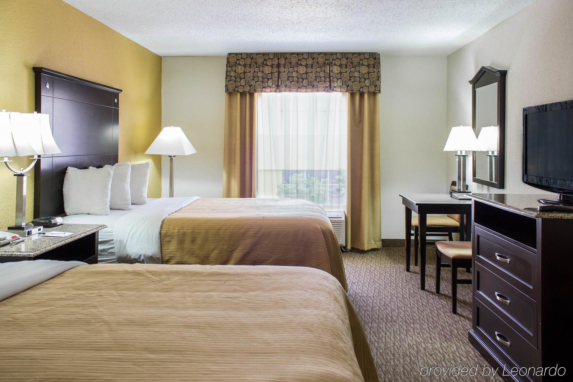 Quality Inn & Suites - Greensboro-High Point Ngoại thất bức ảnh