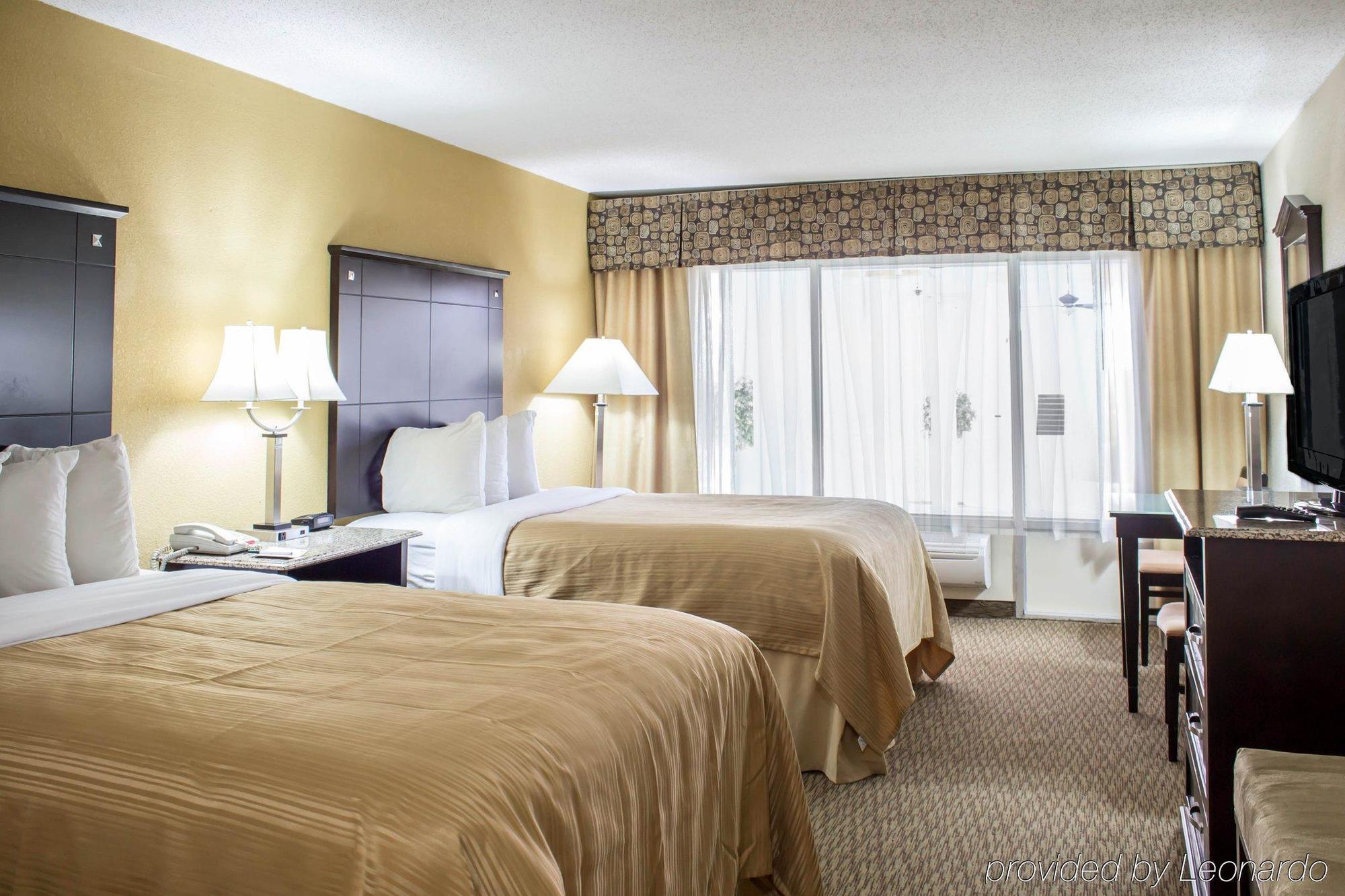 Quality Inn & Suites - Greensboro-High Point Ngoại thất bức ảnh