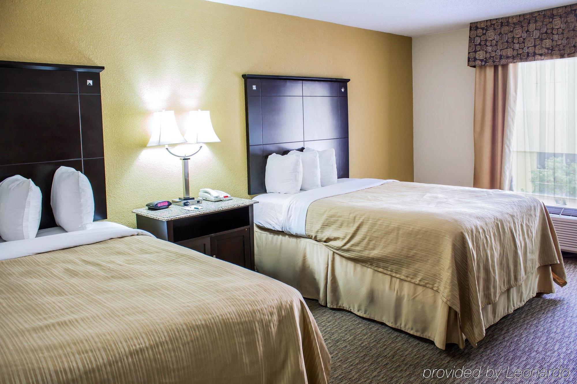 Quality Inn & Suites - Greensboro-High Point Ngoại thất bức ảnh