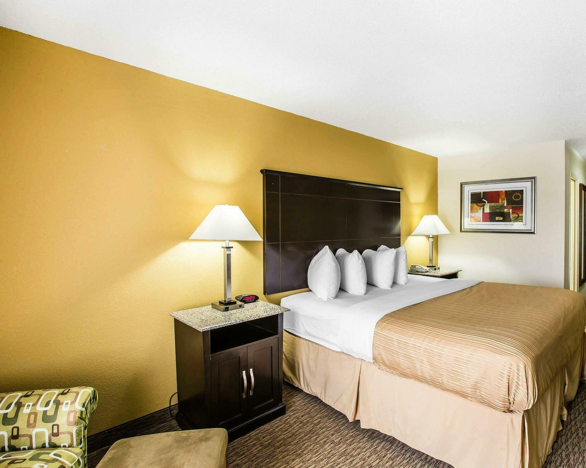 Quality Inn & Suites - Greensboro-High Point Ngoại thất bức ảnh